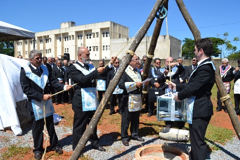 LANÇAMENTO DA PEDRA FUNDAMENTAL