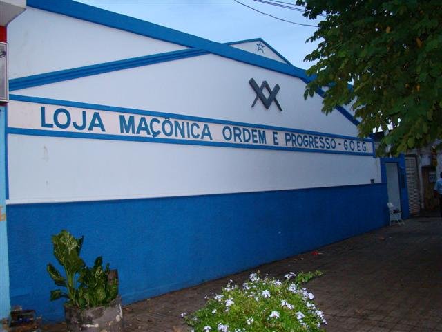 Fachada do Templo da Loja Maçônica Ordem e Progresso 1196